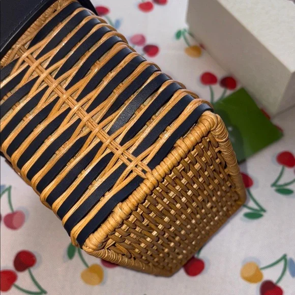 Kate Spade Blazer Blue Voyage Wicker Small Top Handle with/Strap EUC!! - Picture 9 of 15